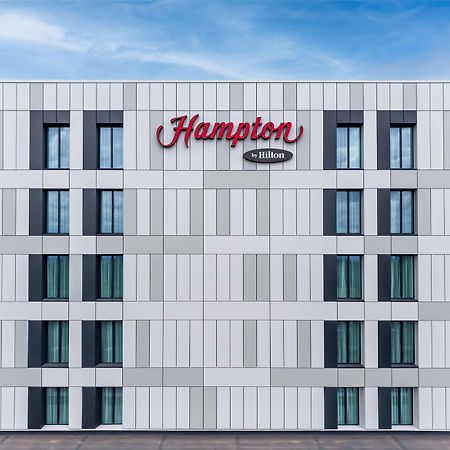 Hampton By Hilton High Wycombe Hotel Екстериор снимка