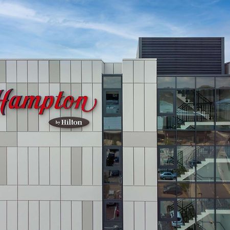 Hampton By Hilton High Wycombe Hotel Екстериор снимка