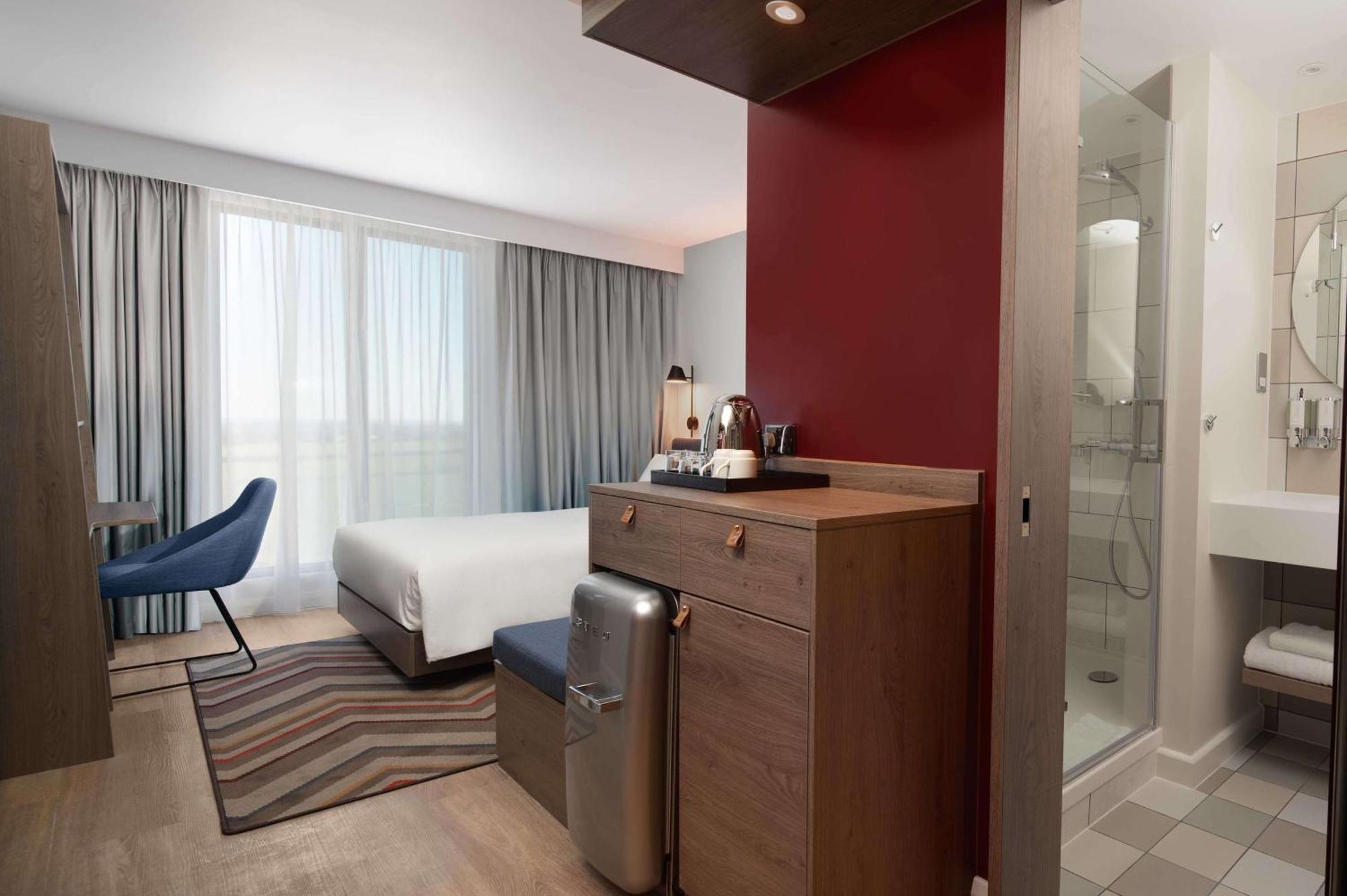 Hampton By Hilton High Wycombe Hotel Екстериор снимка