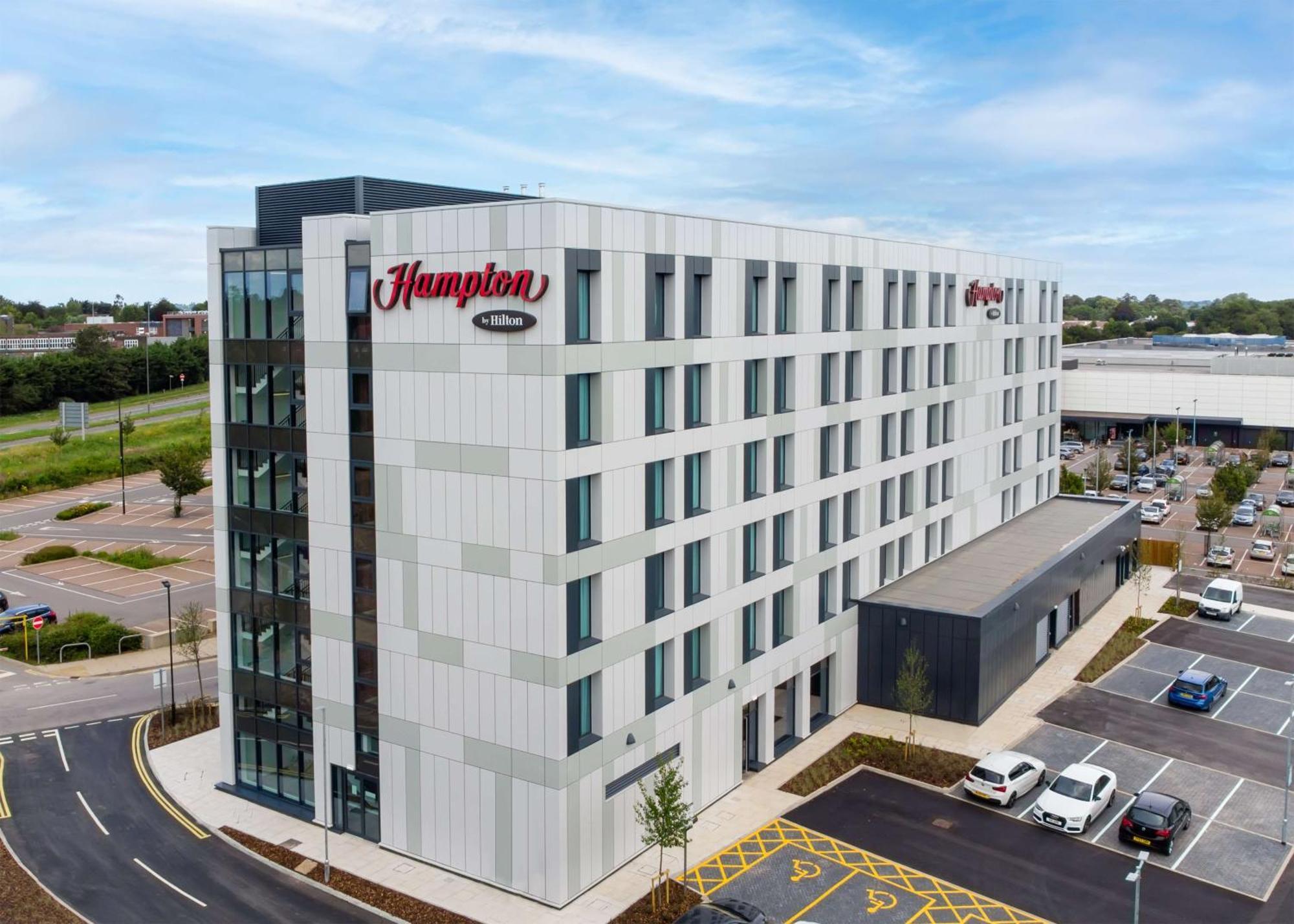 Hampton By Hilton High Wycombe Hotel Екстериор снимка